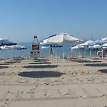 Cozy 1 Bed In Lesso Complex Apartman Ravda