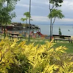 Cozy 1 Bed In Lesso Complex Apartman