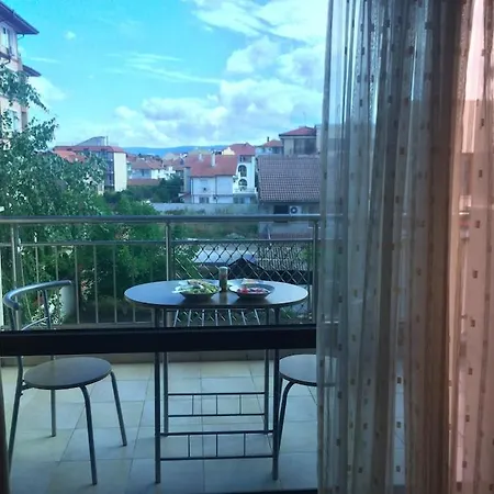 Cozy 1 Bed In Lesso Complex Apartmán *