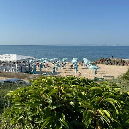 Cozy 1 Bed In Lesso Complex Apartment