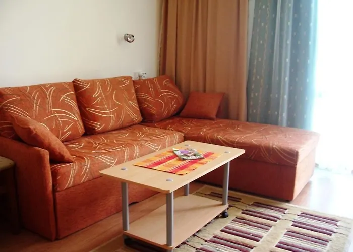 Cozy 1 Bed In Lesso Complex Apartment