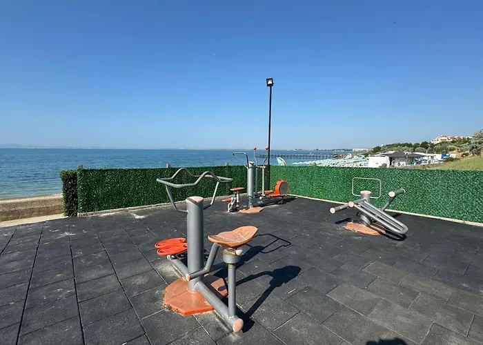 Cozy 1 Bed In Lesso Complex Apartment Ravda