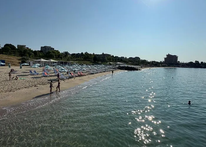 Cozy 1 Bed In Lesso Complex Apartment