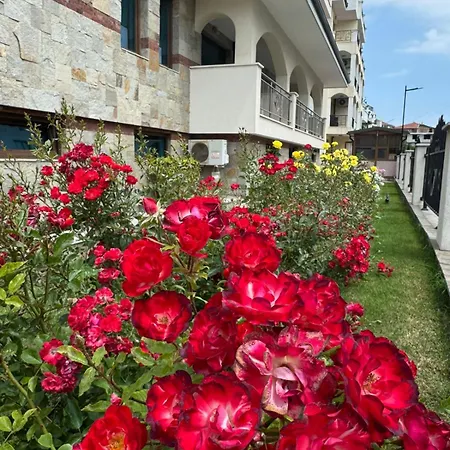 Cozy 1 Bed In Lesso Complex Apartment