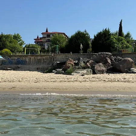 Cozy 1 Bed In Lesso Complex Apartment *