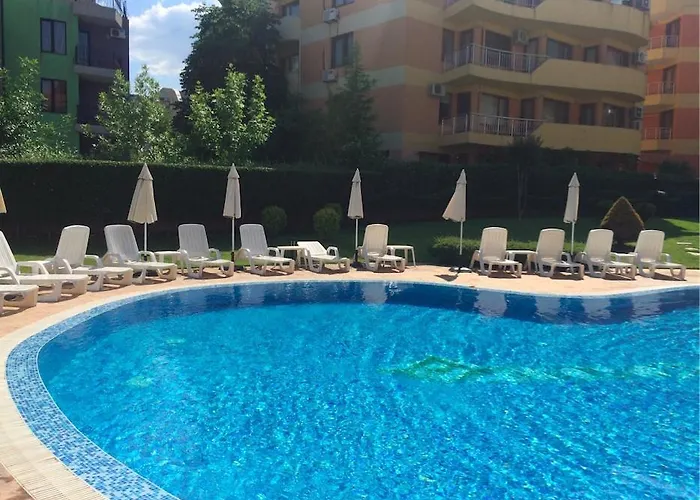 Cozy 1 Bed In Lesso Complex Апартамент Равда