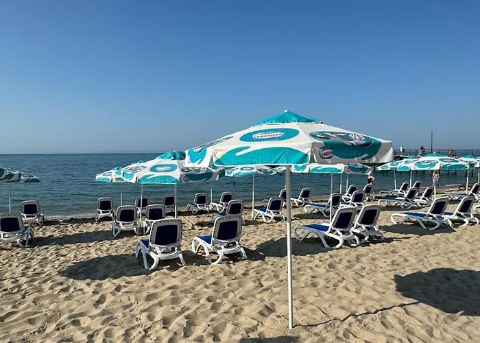 Апартамент Cozy 1 Bed In Lesso Complex