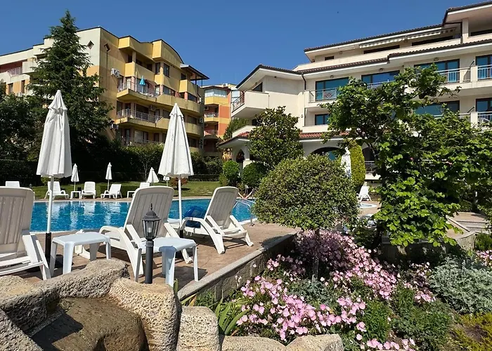 Cozy 1 Bed In Lesso Complex Апартамент Равда