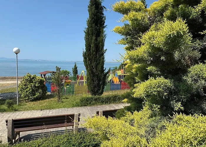 Апартамент Cozy 1 Bed In Lesso Complex